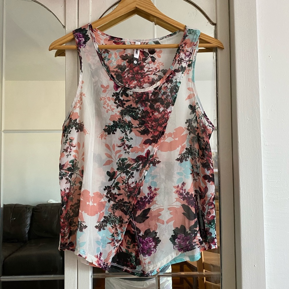 Sleeveless Top